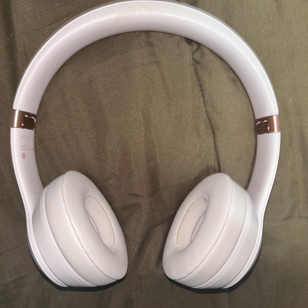 Beats by Dre Over-Ear Headphones - White and Gold